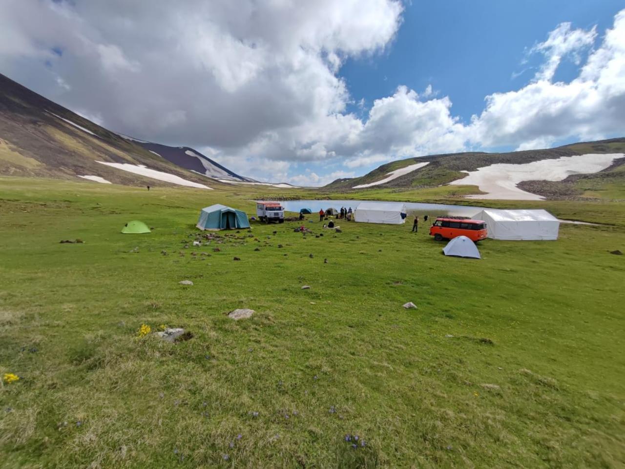 Highland Hostel Jerevan Buitenkant foto