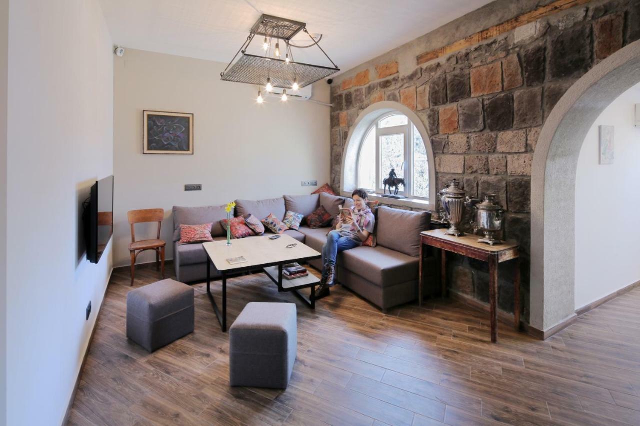 Highland Hostel Jerevan Buitenkant foto