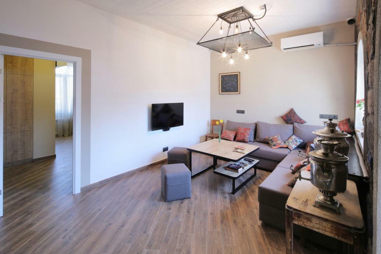 Highland Hostel Jerevan Buitenkant foto