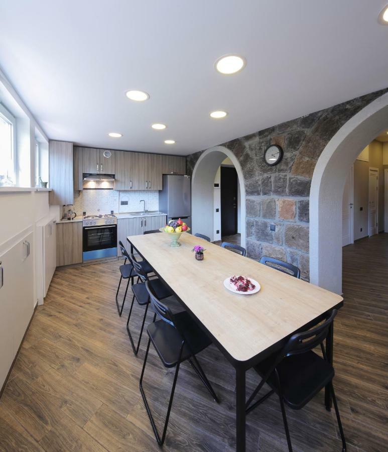 Highland Hostel Jerevan Buitenkant foto