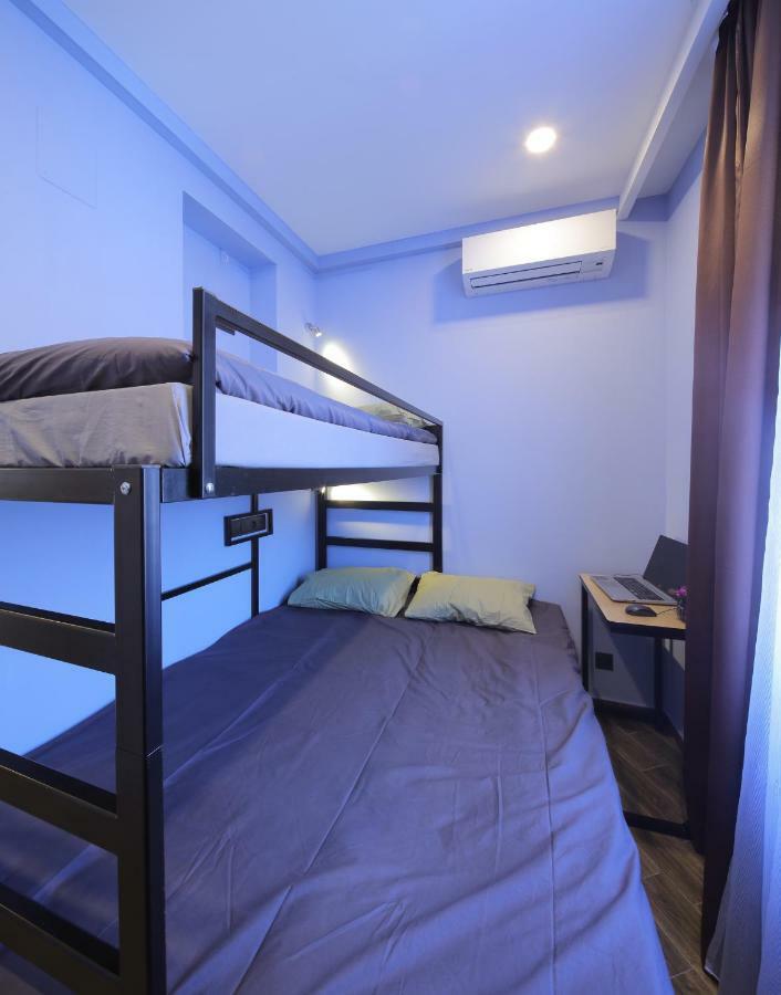 Highland Hostel Jerevan Buitenkant foto