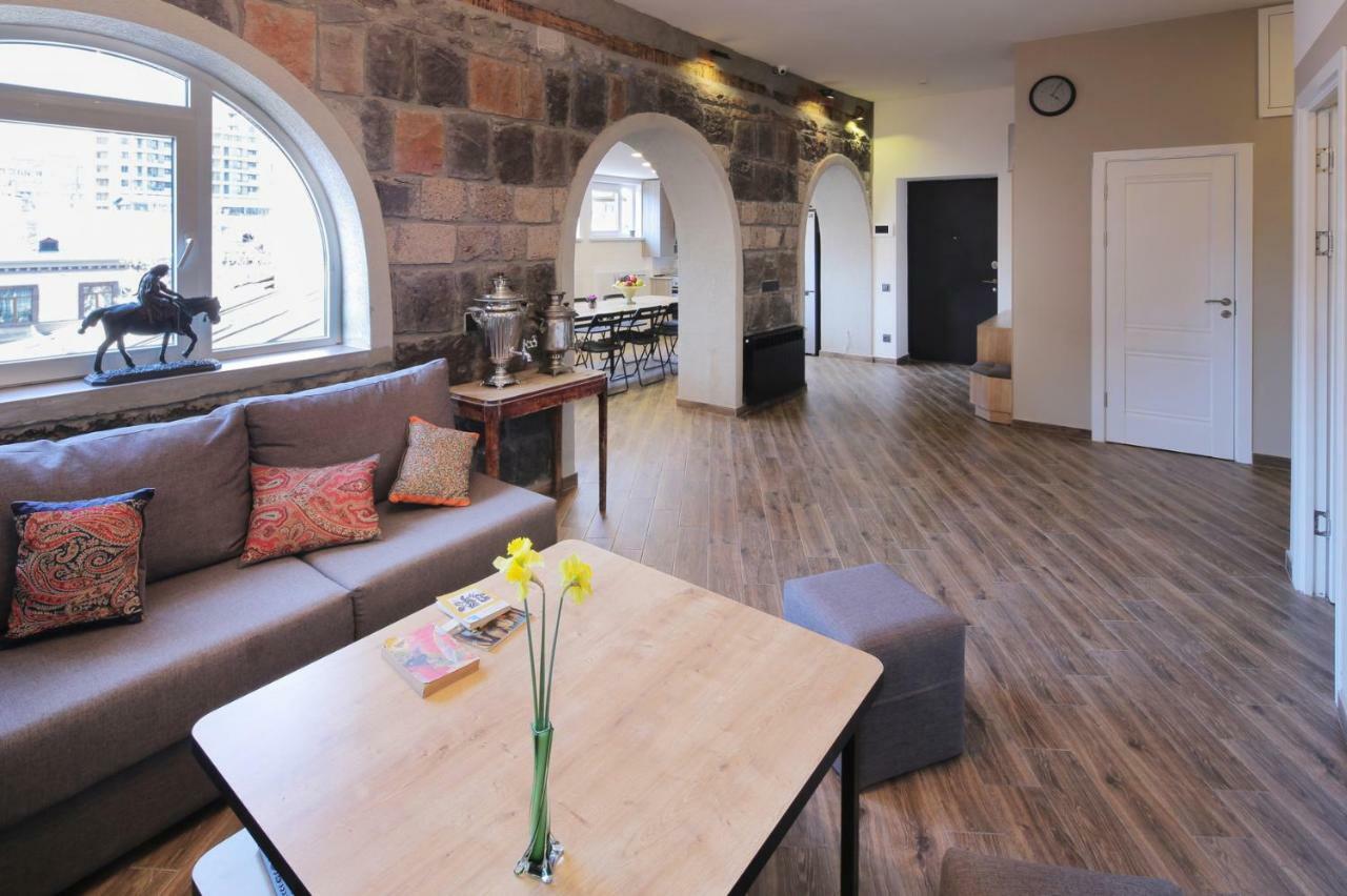 Highland Hostel Jerevan Buitenkant foto