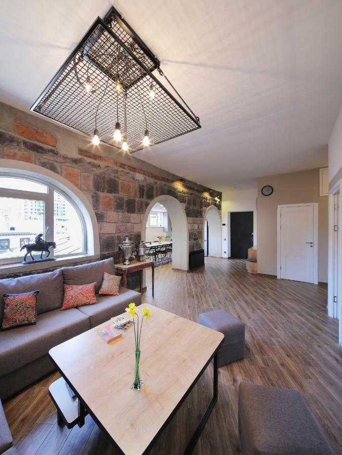 Highland Hostel Jerevan Buitenkant foto