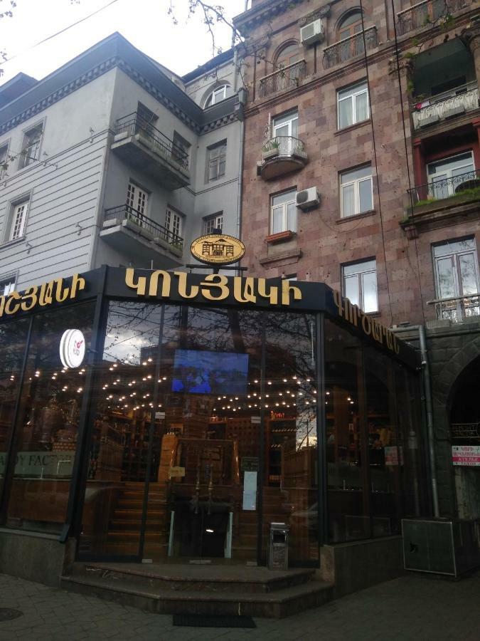 Highland Hostel Jerevan Buitenkant foto